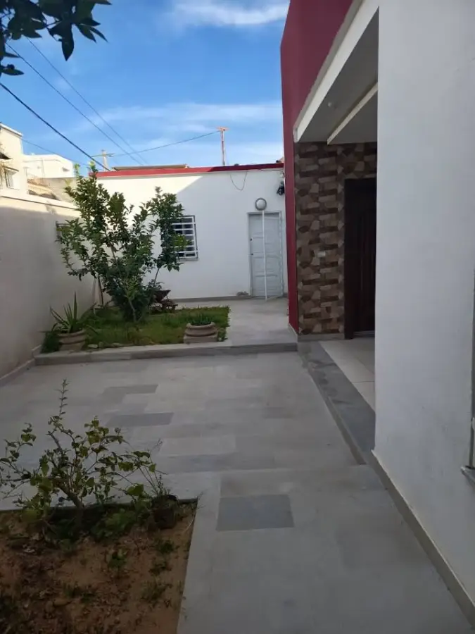 À vendre une villa s+4 haut standing  - Photo 1