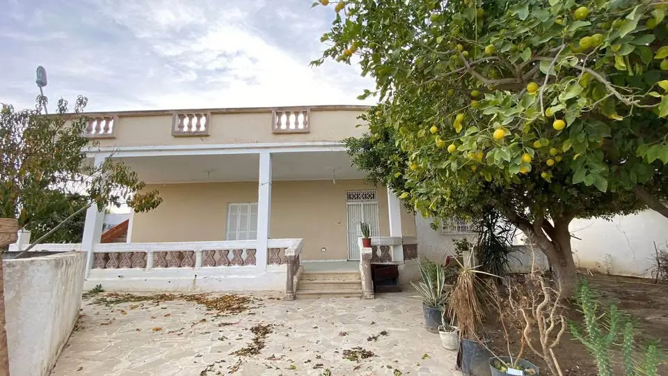 Villa à vendre – 600m² avec jardin et garage – Vue dégagée sur 2 montagnes  - Photo 7