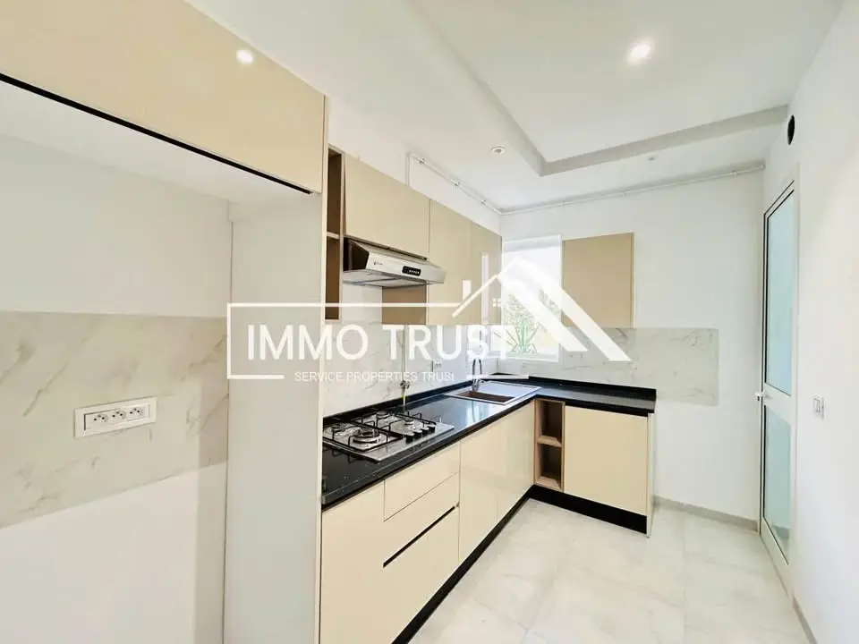 🏠Appartement S+2 jamais habité à La Soukra - Photo 2