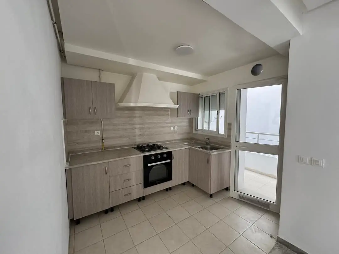 📍RIADH EL ANDALOUS : APPARTEMENT S+2 A LOUER - Photo 2