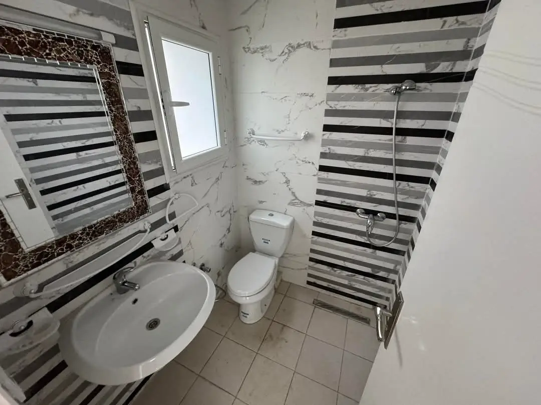 📍RIADH EL ANDALOUS : APPARTEMENT S+2 A LOUER - Photo 4