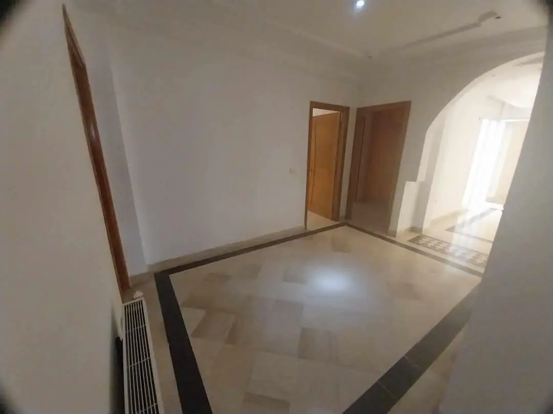 📍JARDINS D’EL MENZAH 2 : ETAGE D’UNE VILLA S+3  À LOUER - Photo 8