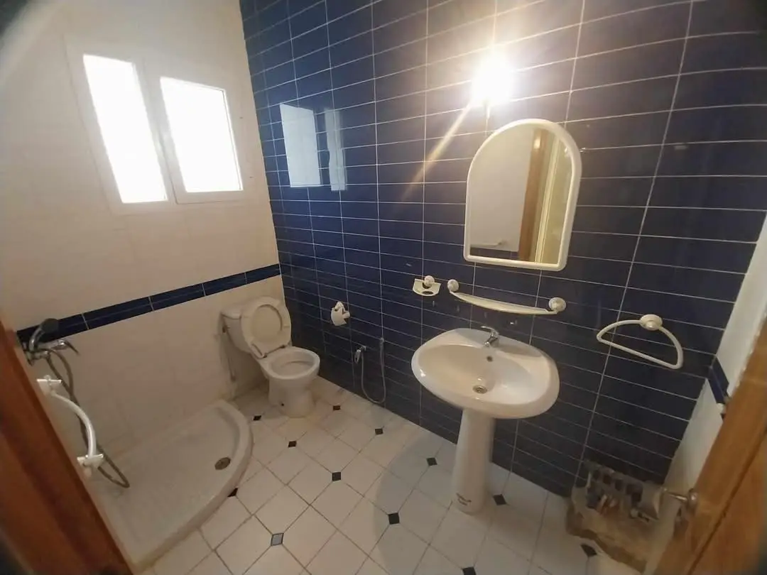 📍JARDINS D’EL MENZAH 2 : ETAGE D’UNE VILLA S+3  À LOUER - Photo 12