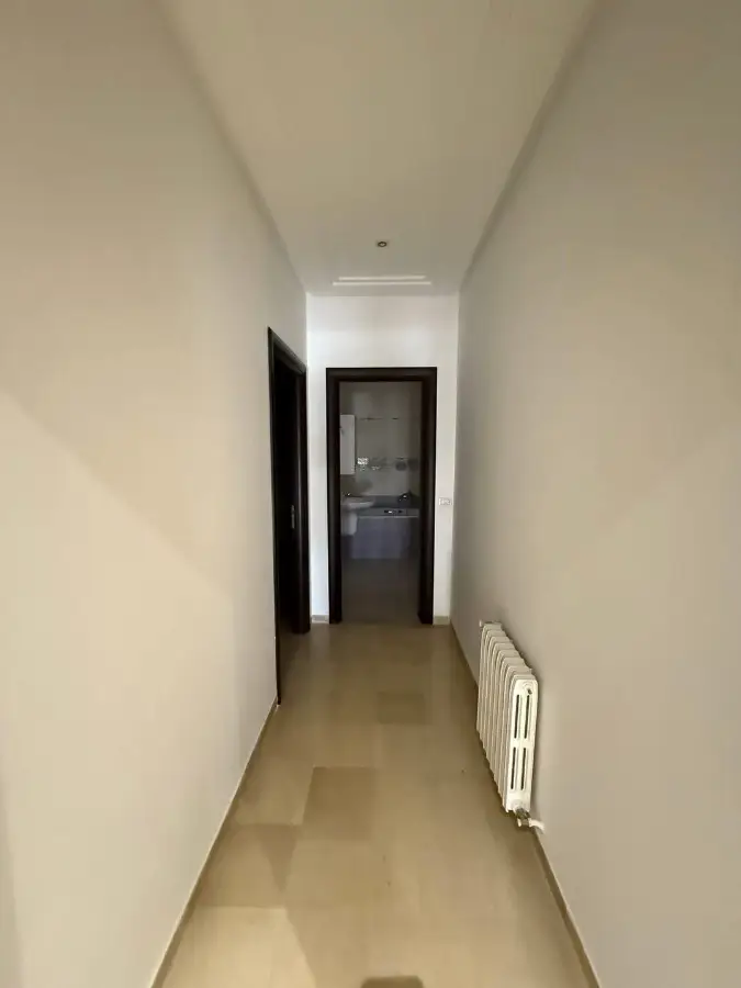 📍RIADH EL ANDALOUS : APPARTEMENT S+3 SPACIEUX POUR USAGE HABITATION OU BUREAUTIQUE À LOUER - Photo 4