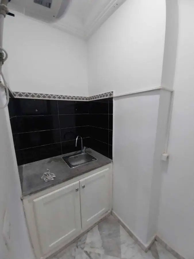 📍 ENNASR 2 : BUREAU H+1 À LOUER - Photo 3