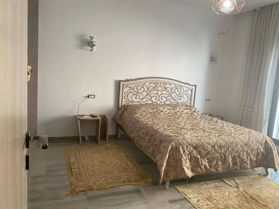À vendre : Duplex avec 4 pièces et terrasse – Tunis - Photo 6