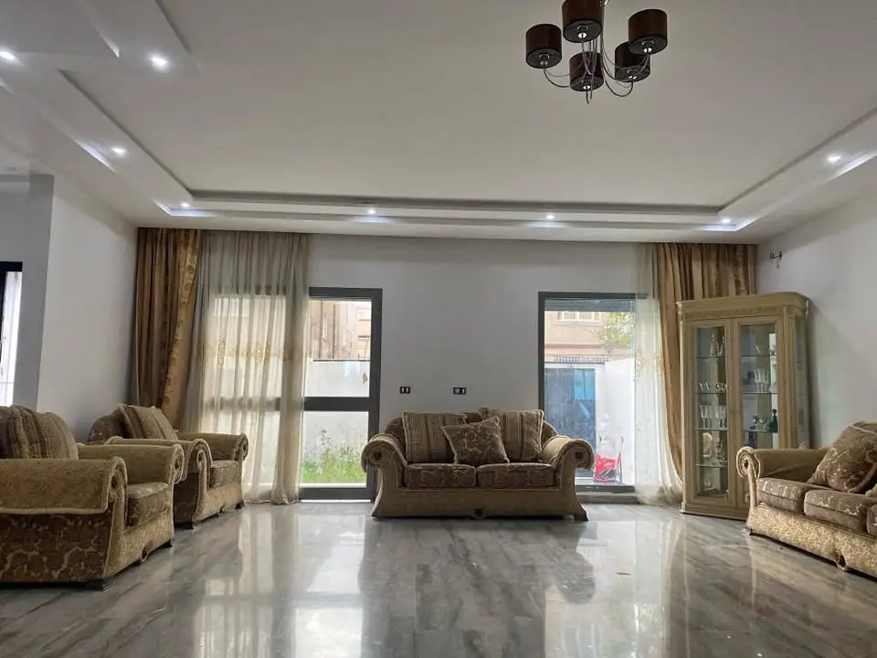 À vendre : Duplex avec 4 pièces et terrasse – Tunis - Photo 12