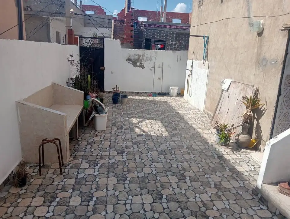 Villa S+4 à louer à El Mansoura – Borj Louzir - Photo 3