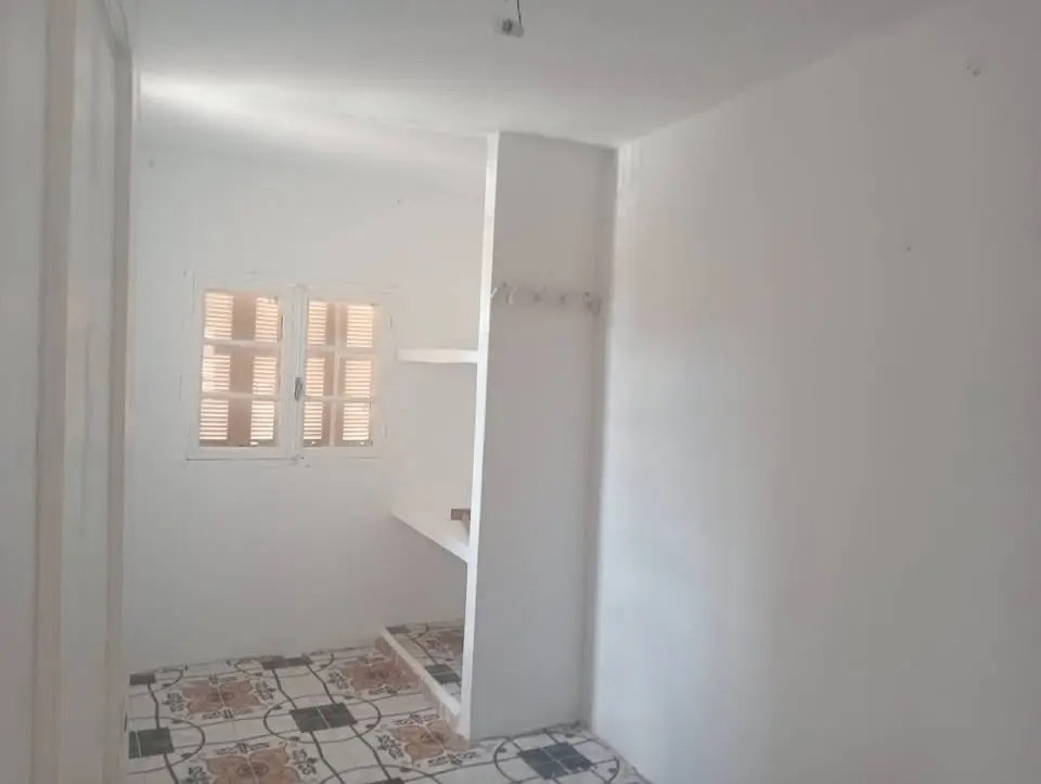 Villa S+4 à louer à El Mansoura – Borj Louzir - Photo 10