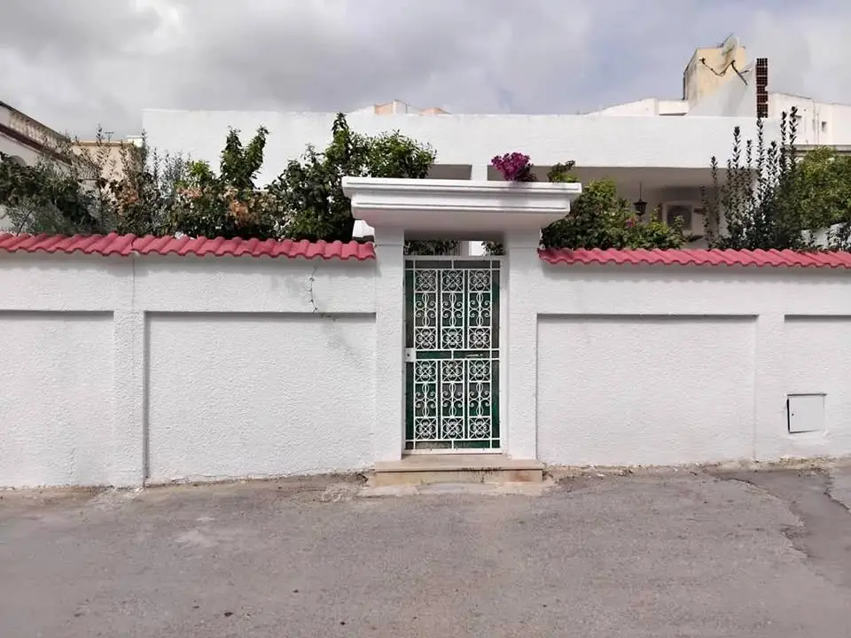 Villa S+3 avec studio à Nouvelle Médina – 352m² – 90 035 320 - Photo 1