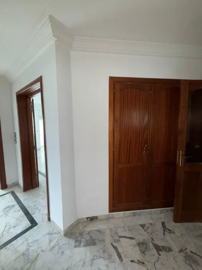 📍 ENNASR 1 : APPARTEMENT S+3 AVEC JARDIN A VENDRE - Photo 8