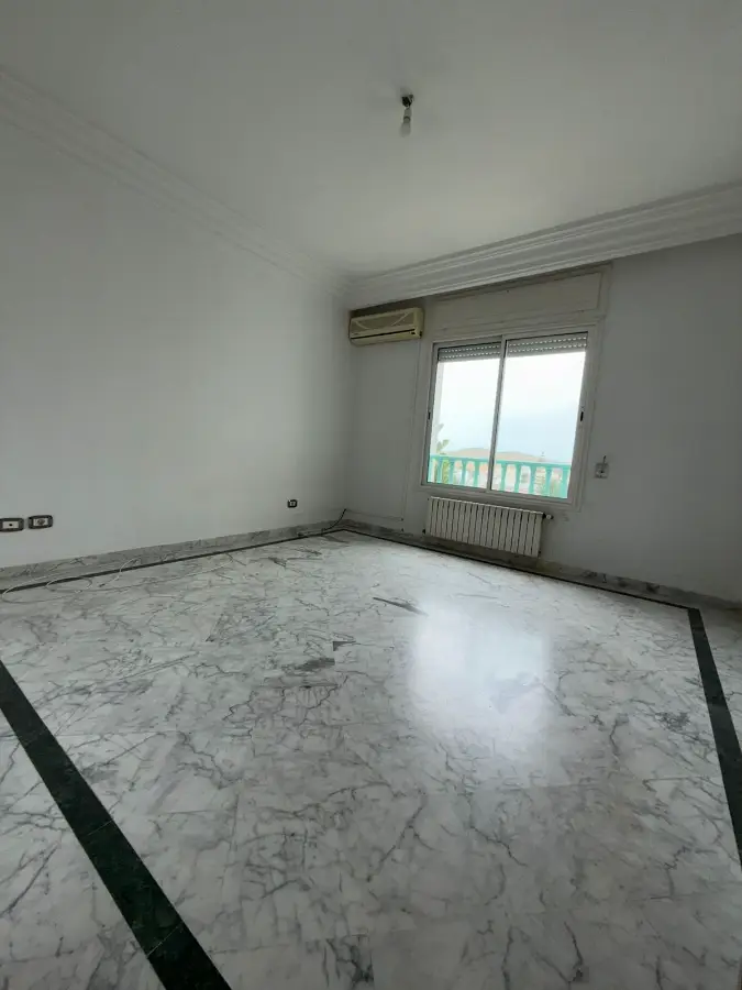 📍 ENNASR 1 : APPARTEMENT S+3 AVEC JARDIN A VENDRE - Photo 12