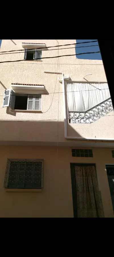 دار للبيع حي الطيب المهيري سليانة - Photo 1