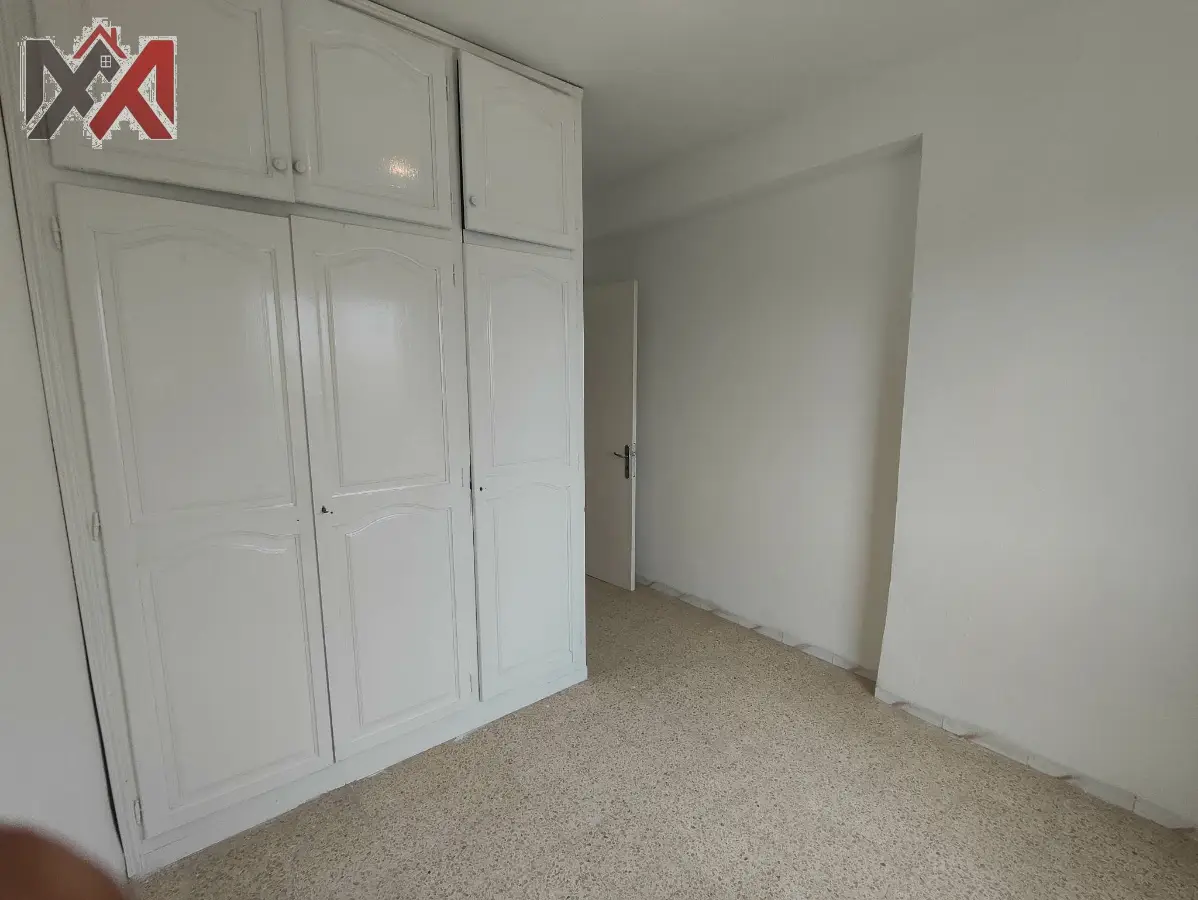 A vendre Appartement à El Mourouj 5 - à 2 minutes de station terminus métro. - Photo 4