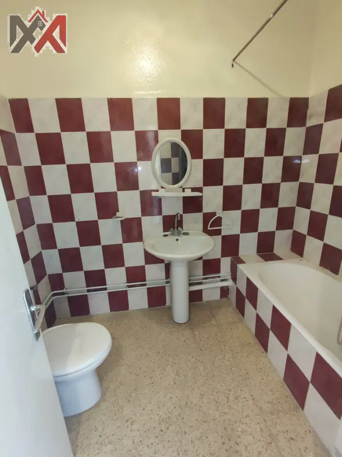 A vendre Appartement à El Mourouj 5 - à 2 minutes de station terminus métro. - Photo 9