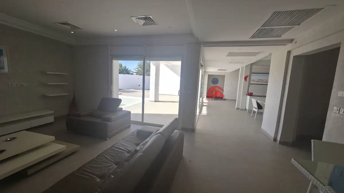 Grande villa à vendre à Djerba Zone touristique ZU  V 747 - Photo 4