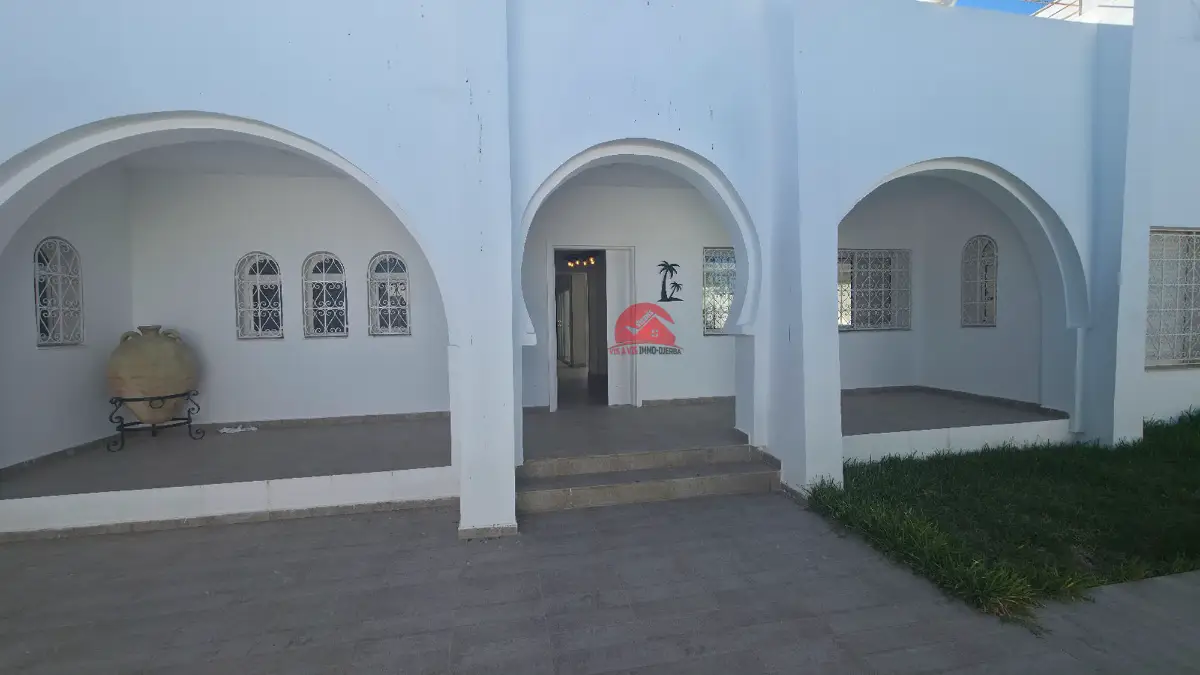 Grande villa à vendre à Djerba Zone touristique ZU  V 747 - Photo 11