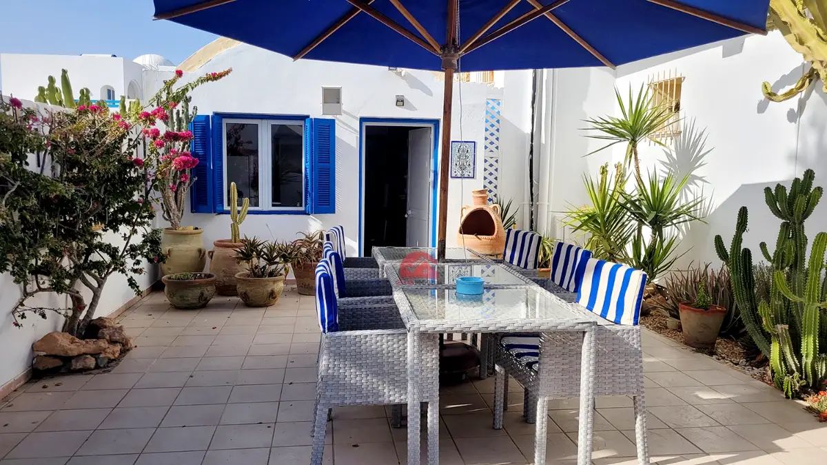 A vendre en ZT belle villa avec piscine privée  V 623 - Photo 2