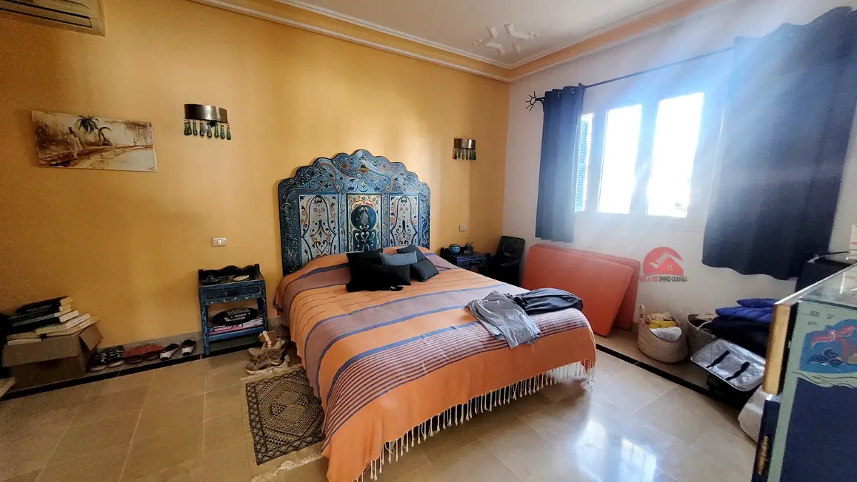 A vendre en ZT belle villa avec piscine privée  V 623 - Photo 3