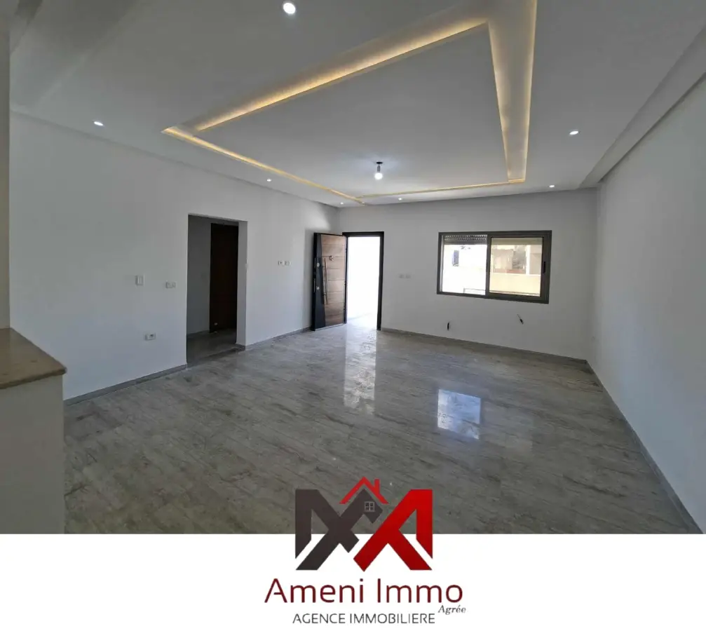 A vendre très belle villa S+3 à Cité El Hidhab - Photo 3