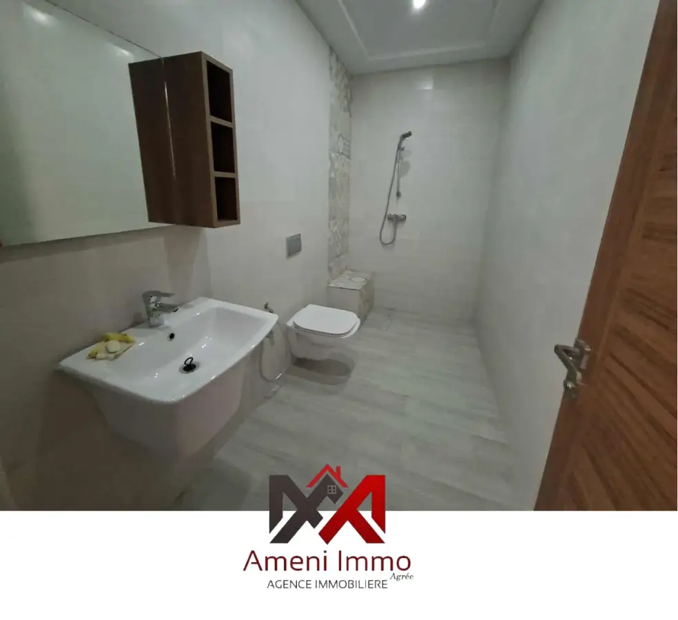 A vendre très belle villa S+3 à Cité El Hidhab - Photo 7