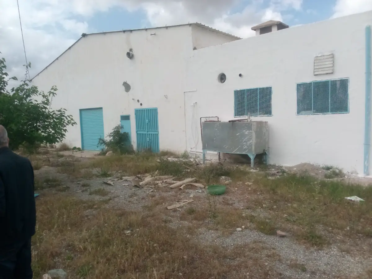 Usine à Grombalia avec Terrain  - Photo 2