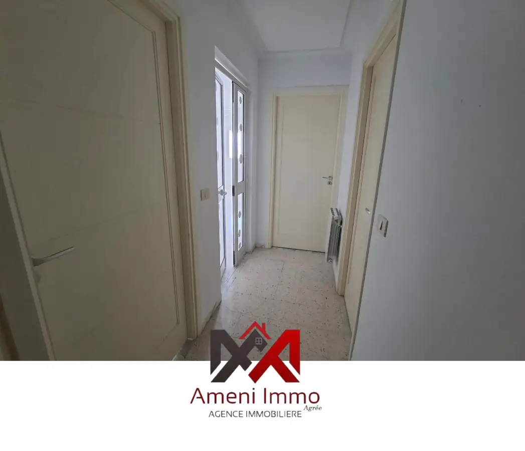 A Louer appartement S+2 de standing à El Mourouj 6. - Photo 4