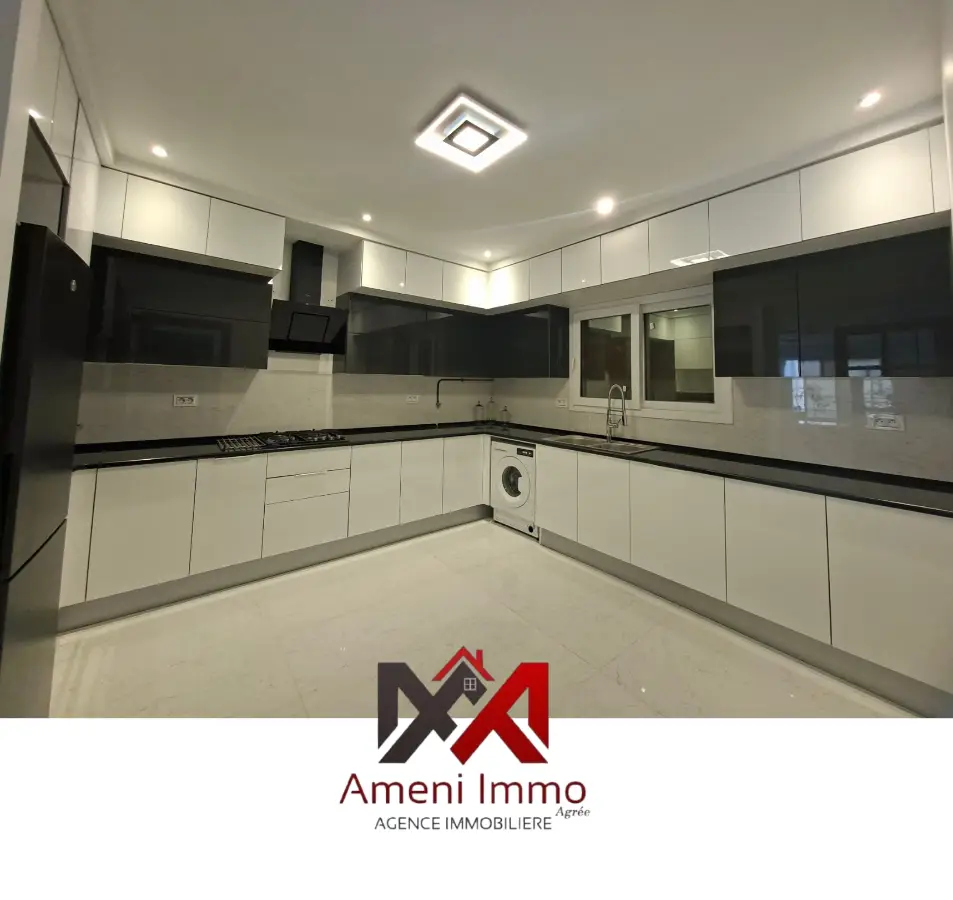 A Louer Étage de villa S+3 tout neuf, haut standing. - Photo 4