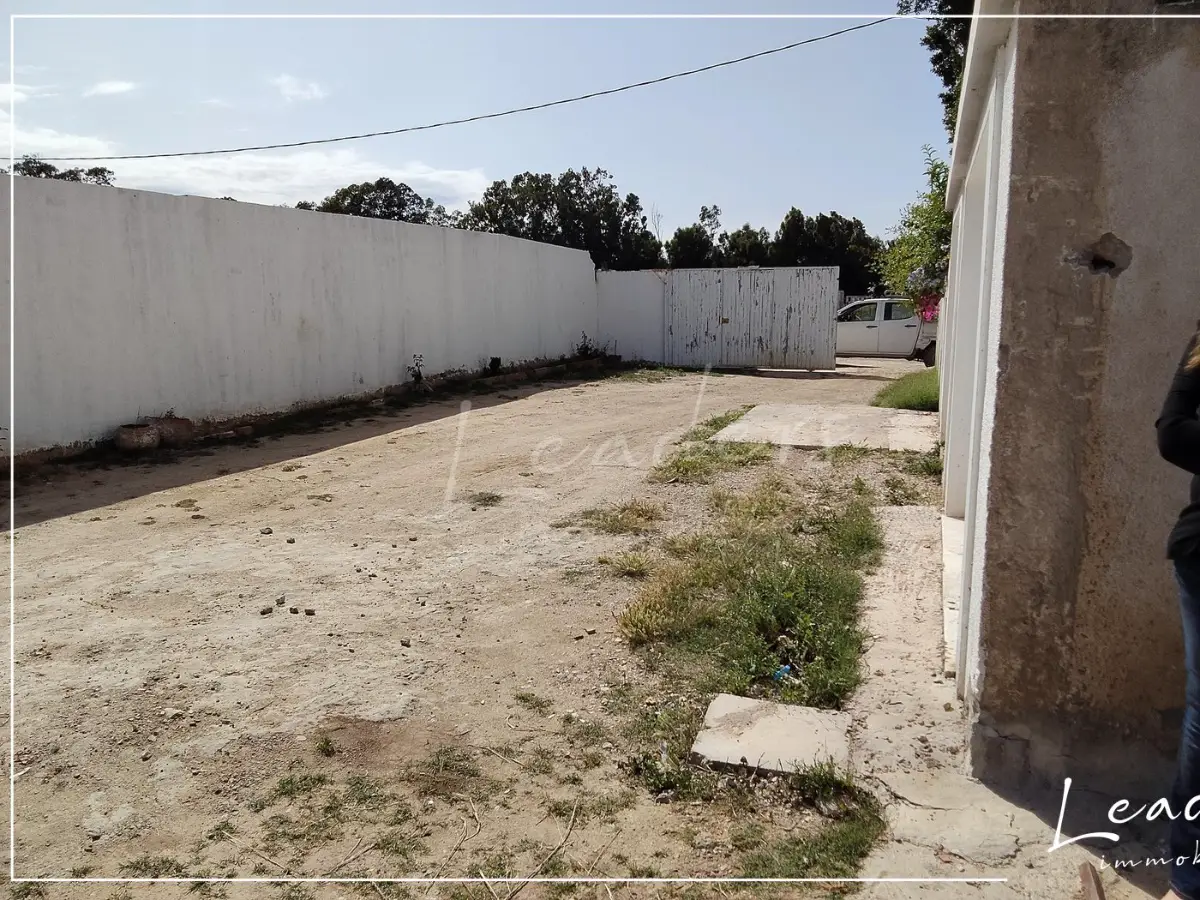 À VENDRE – Terrain à Chotrana 3 (La Soukra) - Photo 1