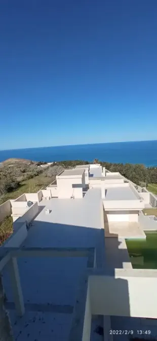 Villa à vendre à Rafraf – 217m², design moderne, à 6 min du Corniche  à Nabeul