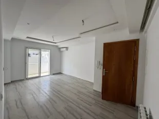 📍RIADH EL ANDALOUS : APPARTEMENT S+2 A LOUER à Ariana