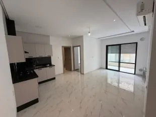 📍ENNASR 2  : APPARTEMENT S+1 HAUT STANDING JAMAIS HABITÉ A LOUER à Ariana