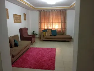 📍RIADH AL ANDALOUS : ETAGE D’UNE VILLA S+3  À LOUER à Ariana