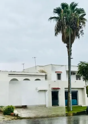 📍 MENZAH 9:  UNE VILLA A VENDRE  à Ariana