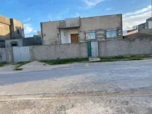 🏡 Villa charmante S+3 – Emplacement stratégique à Borj Cédria (zone touristique) à Ben-Arous