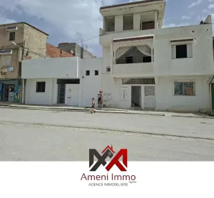 A vendre villa de 02 étages à El Mourouj 5 à Ben-Arous