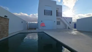 Vente de villa avec piscine à Houmt souk Djerba ZU  V 749 à Medenine