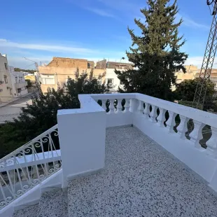  A vendre - Maison sur 3 niveaux à Ben-Arous